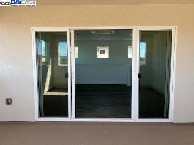 354 Sagebrush Drive, Napa CA: https://media.crmls.org/mediaz/deb3c4a5-8cc0-4025-a0bd-d0d11543c077.jpg