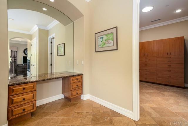 14106 Summit Crest, Escondido CA: https://media.crmls.org/mediaz/deb40041-a8f3-467a-b34e-3cac4c2e997b.jpg