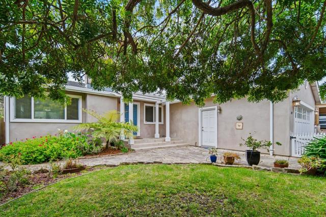 1109 McClellan Avenue, Monterey CA: https://media.crmls.org/mediaz/deb407d6-17f3-4cad-85d6-230493826a19.jpg