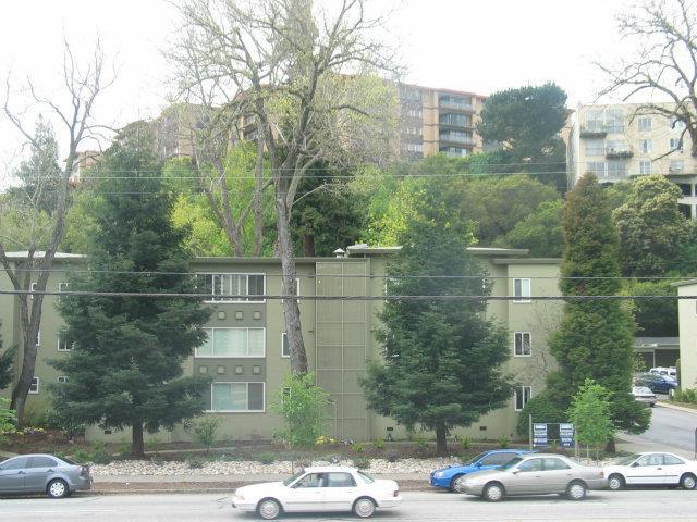 155 N El Camino, San Mateo CA: https://media.crmls.org/mediaz/deb464cb-667e-4d50-88f5-373516d99f27.jpg