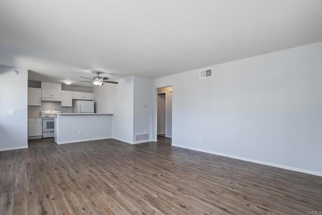 Detail Gallery Image 5 of 19 For 12167 Wintercrest Dr #1,  Lakeside,  CA 92040 - 2 Beds | 1 Baths