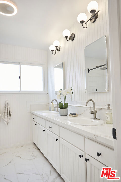 8531 Norwich Avenue, North Hills CA: https://media.crmls.org/mediaz/deb5ff60-0378-44bd-bd6f-c9c687d8657d.jpg