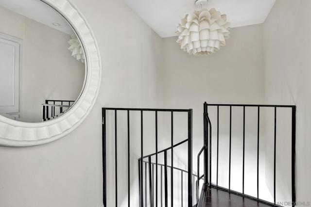 675 S Sierra Ave, Solana Beach CA: https://media.crmls.org/mediaz/deb628cb-9041-4df0-86cb-1db654c79701.jpg