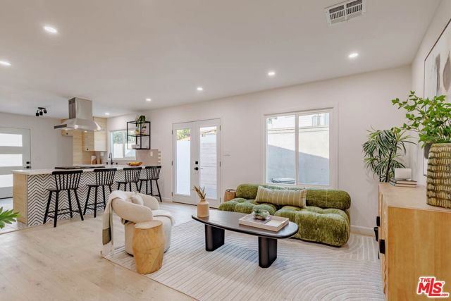 219 Joy Street, Los Angeles CA: https://media.crmls.org/mediaz/deb6fdd7-2608-4b33-8946-f05ec59bc1a6.jpg