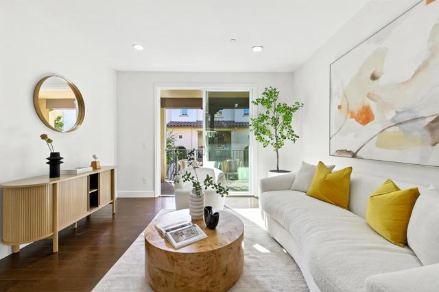 541 Holthouse Terrace, Sunnyvale CA: https://media.crmls.org/mediaz/deb71e6e-a9cd-4da5-b018-d532d683dc49.jpg