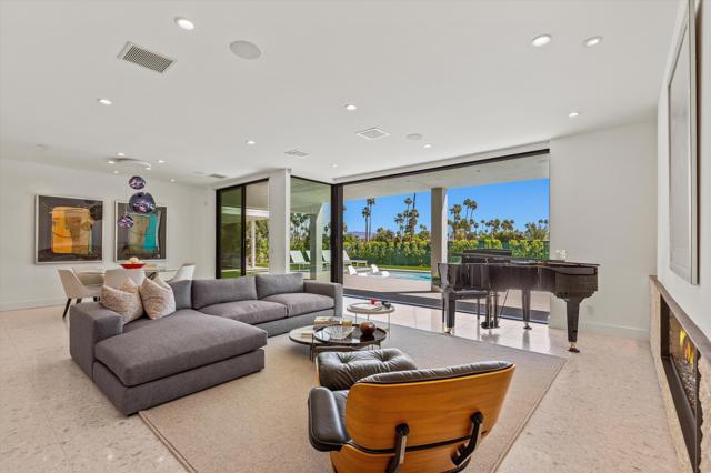 2290 S Yosemite Drive, Palm Springs CA: https://media.crmls.org/mediaz/deb75a8c-e381-4ef0-a6eb-421a41590f39.jpg