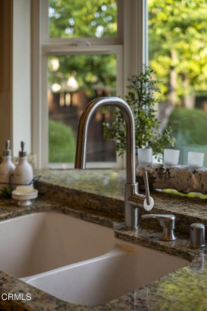 Detail Gallery Image 13 of 38 For 2050 E Woodlyn Rd, Pasadena,  CA 91104 - 3 Beds | 2 Baths