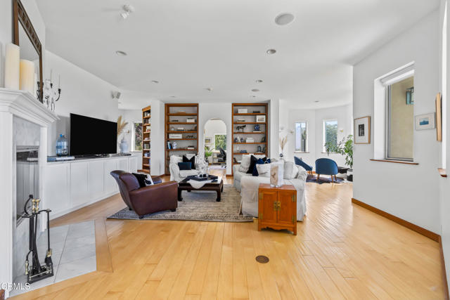 28651 S Highway 1, Point Arena CA: https://media.crmls.org/mediaz/deb86f8c-3f7a-4e0f-9e02-15d4e8576682.jpg
