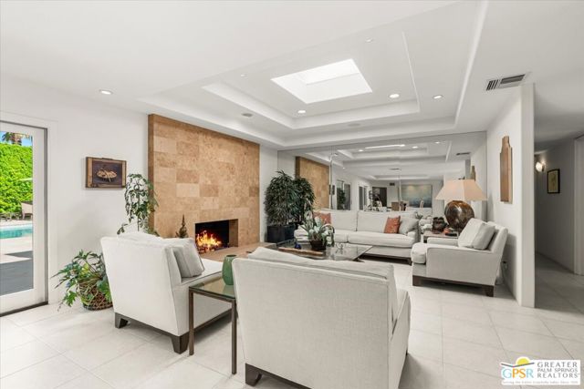 526 W Chino Canyon Road, Palm Springs, CA 92262