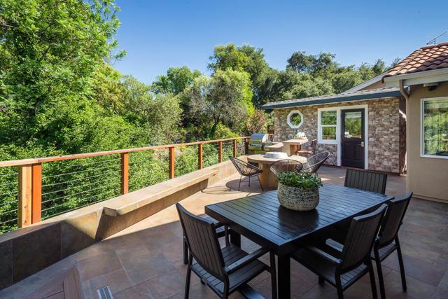 707 Matadero Avenue, Palo Alto CA: https://media.crmls.org/mediaz/deb9aa8f-269e-4587-9508-55c954c41adf.jpg