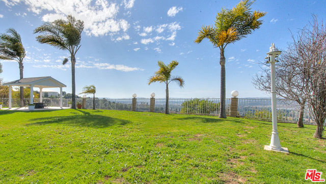 500 Topside Place, Diamond Bar CA: https://media.crmls.org/mediaz/deb9c551-1fb2-402b-b6be-accb96b35763.jpg