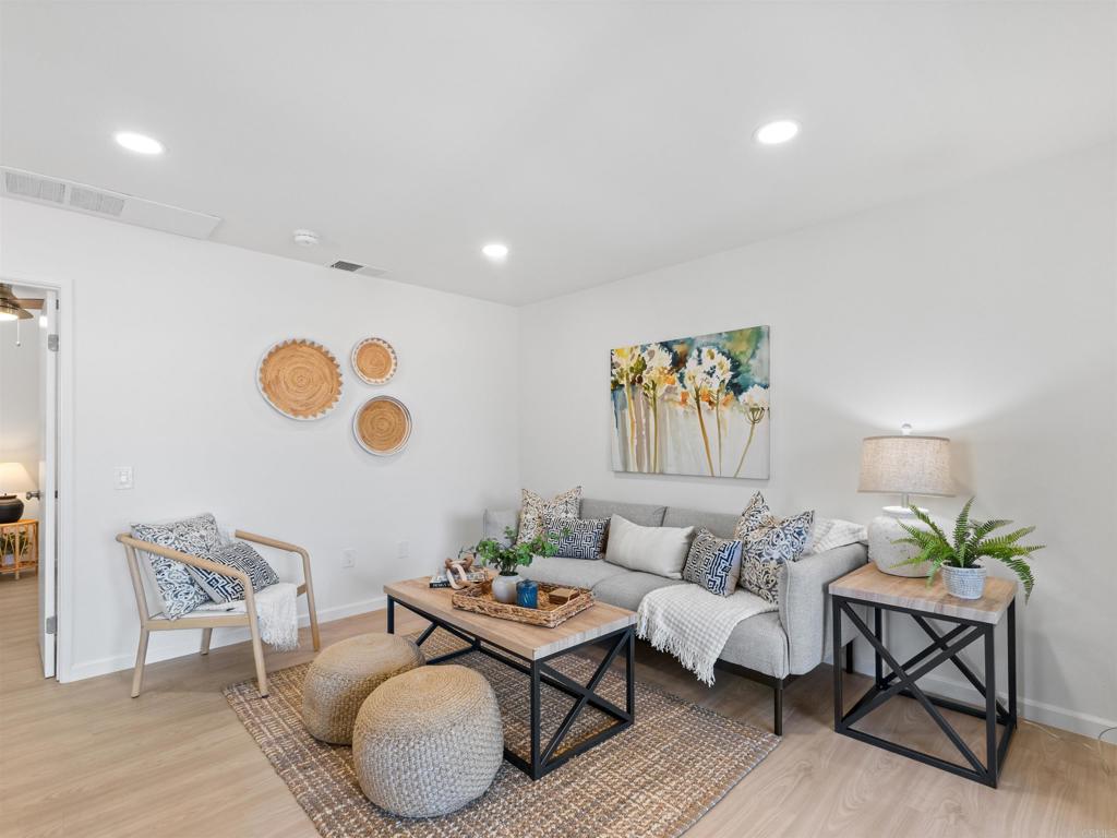 11179 Camino Ruiz - photo 8