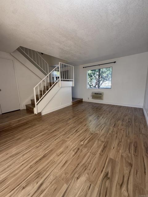 Detail Gallery Image 9 of 20 For 1317 Caminito Gabaldon #H,  –,  CA 92108 - 2 Beds | 1/1 Baths