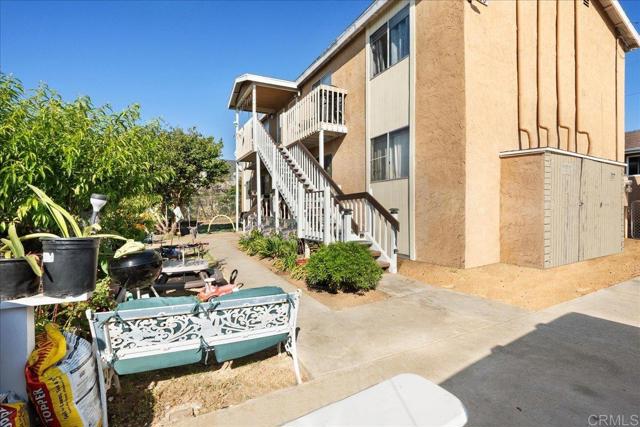 6736 40 Kelly Street, San Diego CA: https://media.crmls.org/mediaz/debab0d4-0f18-4569-9be8-f3e1506a9929.jpg