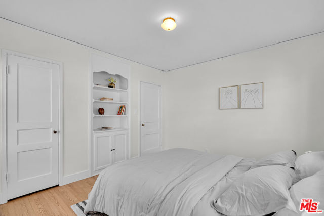 5248 Parkglen Avenue, Los Angeles CA: https://media.crmls.org/mediaz/debb047b-4972-4fef-8e1f-2de3ede63256.jpg