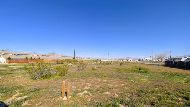 16670 Sequoia Street, Hesperia CA: https://media.crmls.org/mediaz/debb1c36-2c02-4db4-9786-0f52cb4ef307.jpg