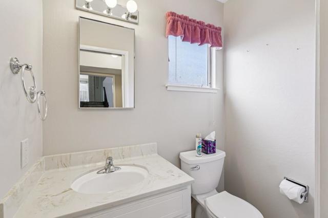 908 Park Pacifica Avenue, Pacifica CA: https://media.crmls.org/mediaz/debb8f8d-4c09-4b90-9419-36cd2ee5fc6a.jpg