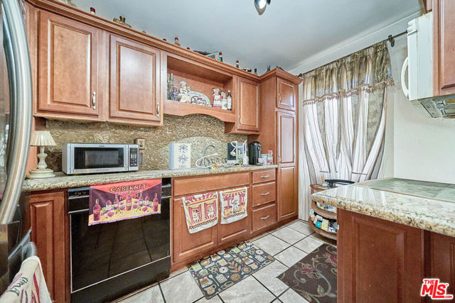 219 North Isabel Street, 5 photo 6