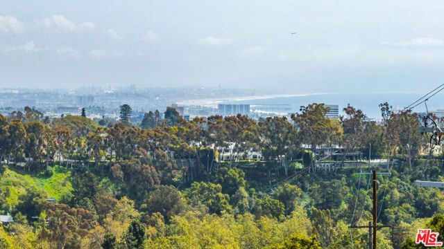 Drew Fenton | 1112 Chautauqua Boulevard Pacific Palisades CA | MLS: 7116918