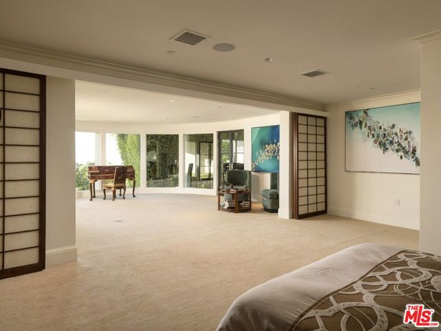 610 Arkell Drive, Beverly Hills CA: https://media.crmls.org/mediaz/debc4b84-c6f1-4886-965c-f4266f076128.jpg