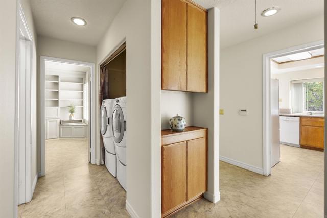 4125 Arcadia Way, Oceanside CA: https://media.crmls.org/mediaz/debc749b-5e67-411e-af72-9d57c7c5f2b2.jpg