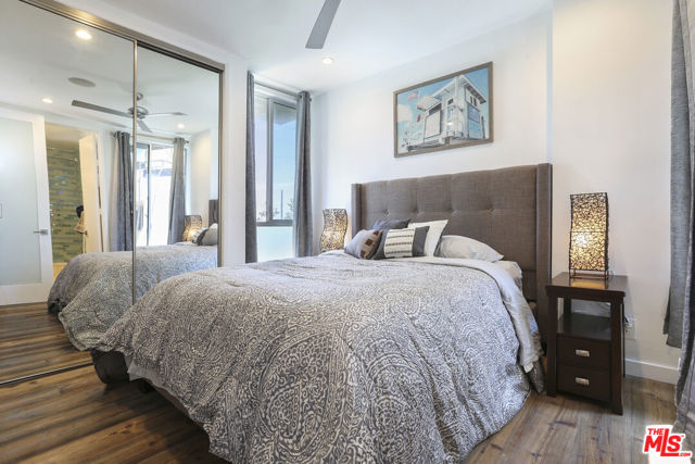 472 Rosecrans Avenue, Manhattan Beach, California 90266, 0 ,Residential Income,For Sale,Rosecrans,0,26830069