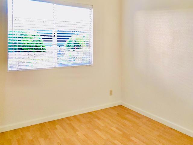 3064 FLINT Street, Union City CA: https://media.crmls.org/mediaz/debce51b-3268-498f-b3f7-75a2b9b53f14.jpg