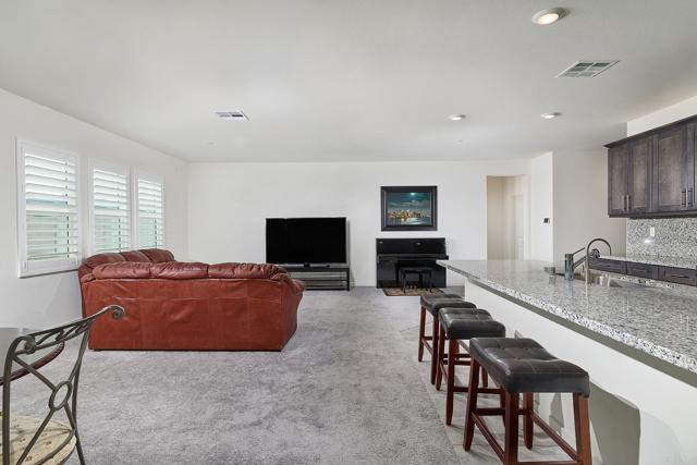 Detail Gallery Image 13 of 53 For 13410 Herringbone Ct, Valley Center,  CA 92082 - 4 Beds | 2/1 Baths