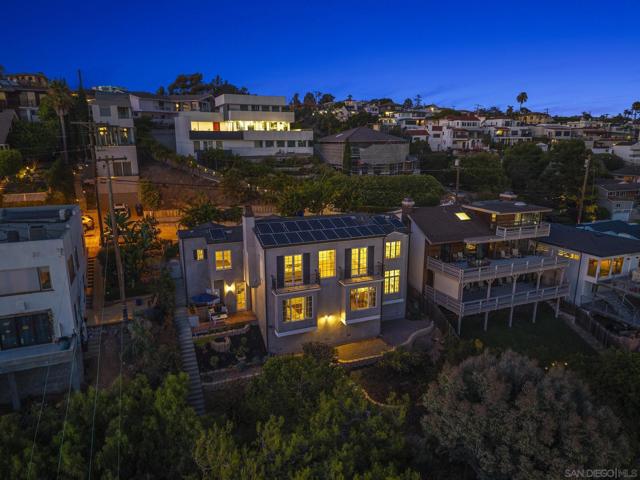 2045 W California St, San Diego CA: https://media.crmls.org/mediaz/debe63fa-673c-4e79-9329-4c28244aab23.jpg