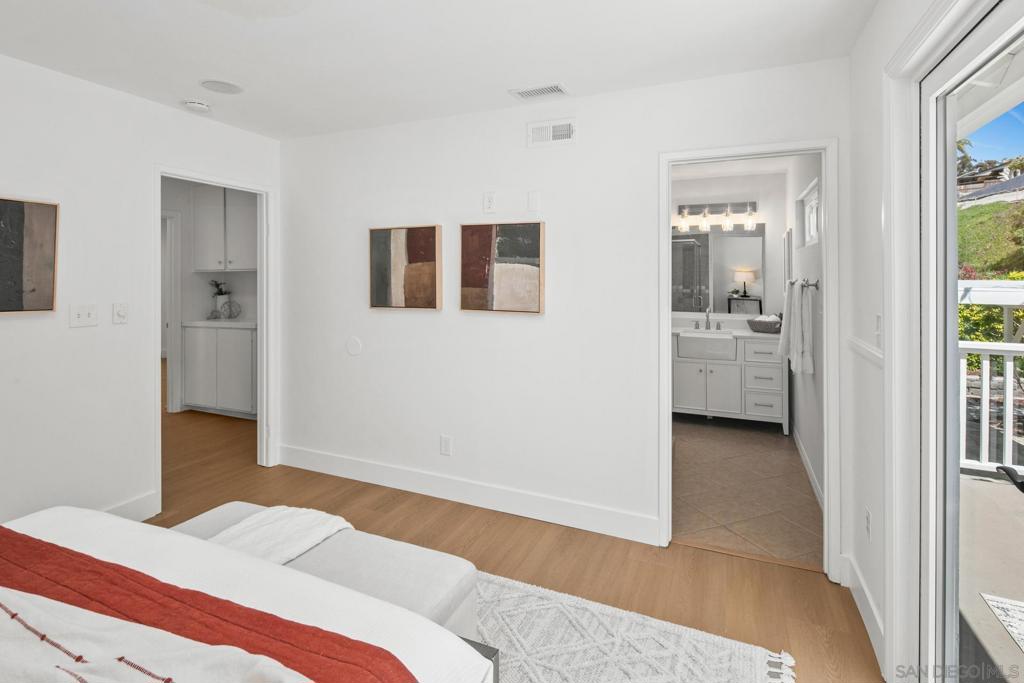 MLS #250023605SD img 30