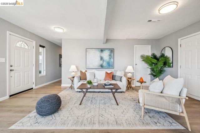 Image 9 of 37 For 1516 Merced St