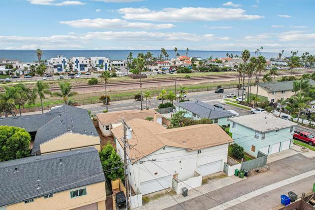 1906 08 S Broadway, Oceanside CA: https://media.crmls.org/mediaz/dec00322-02b5-4a9a-9658-3778ee1fae77.jpg
