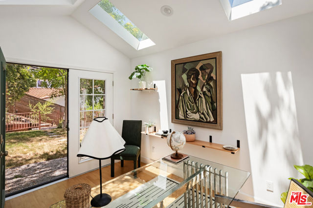 4614 San Andreas Avenue, Los Angeles CA: https://media.crmls.org/mediaz/dec3ab88-eebc-4125-ad26-992e3caee1d5.jpg