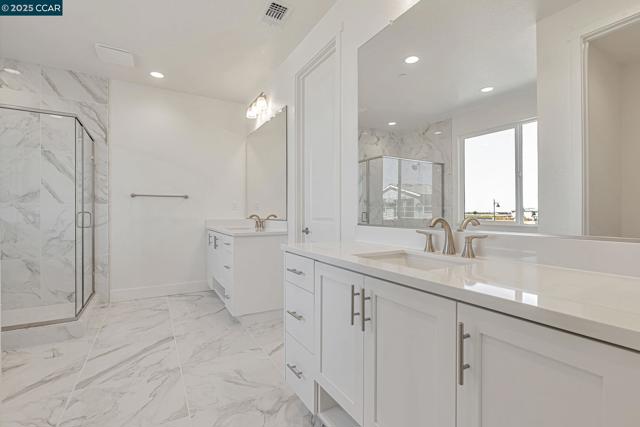 16166 Poulson Street, Lathrop CA: https://media.crmls.org/mediaz/dec3fb39-d36e-4815-b480-50d5413856fa.jpg