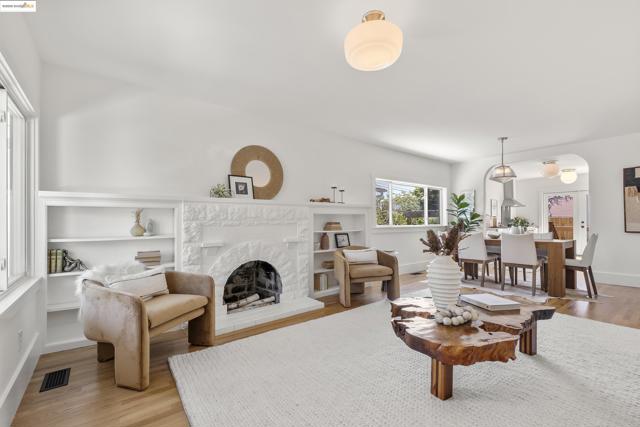Image 1 of 60 For 2514 Mathews St
