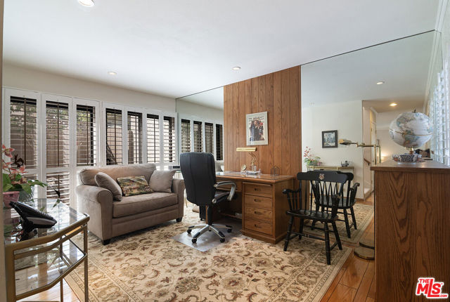 1621 Hilts Avenue, Los Angeles CA: https://media.crmls.org/mediaz/dec4d2e8-ef90-413e-9b25-979d41426668.jpg