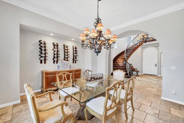 7727 Via Zafiro, San Diego CA: https://media.crmls.org/mediaz/dec5aeb2-a336-4688-91f1-ee3179ca3785.jpg