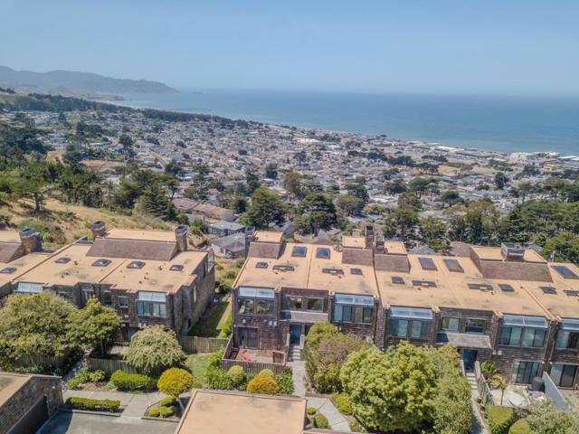 262 Beachview Avenue, Pacifica CA: https://media.crmls.org/mediaz/dec73bd3-9210-4012-b12a-6c9c4dfadf90.jpg