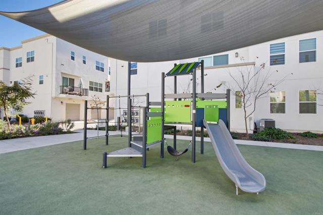 Detail Gallery Image 42 of 64 For 1455 Banahaw Way #6,  Chula Vista,  CA 91915 - 3 Beds | 2/1 Baths