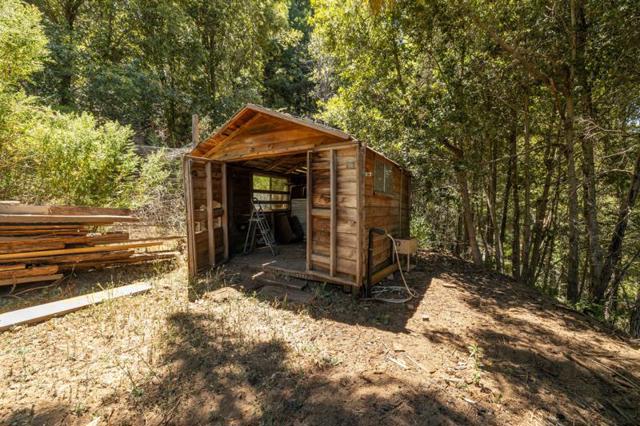 280 Sweetwater Lane, Ben Lomond CA: https://media.crmls.org/mediaz/dec85bfd-2576-40a3-882d-29cf7eb0411b.jpg