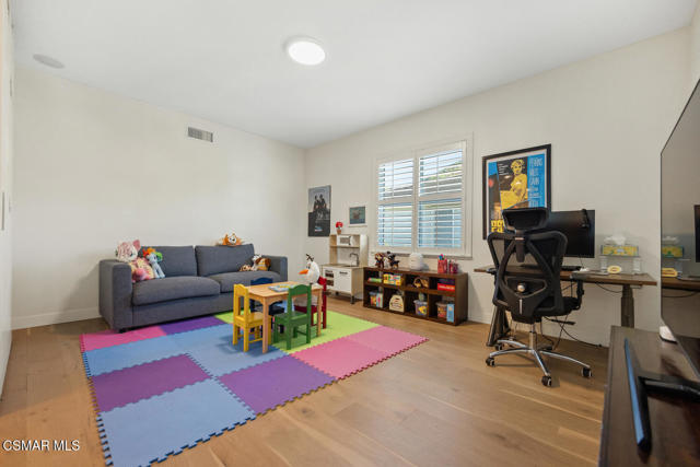 688 Via Vista Thousand Oaks CA-large-033