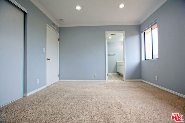 4365 Mclaughlin Avenue, Los Angeles CA: https://media.crmls.org/mediaz/dec8af48-8f68-444d-959b-89a9ea84af0c.jpg