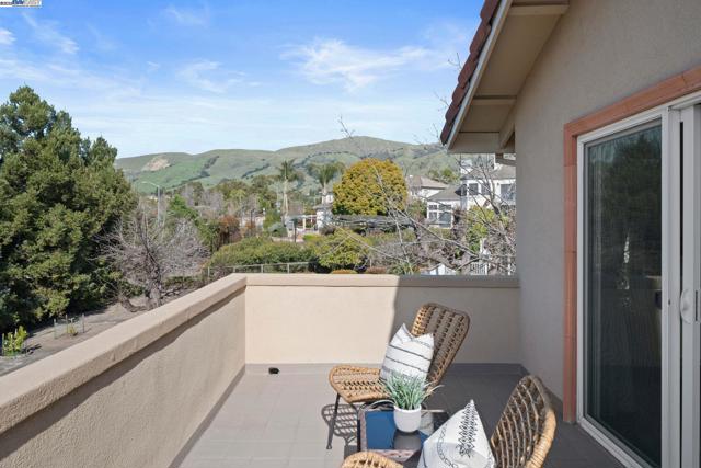 46925 Aloe Court, Fremont CA: https://media.crmls.org/mediaz/dec90270-fe22-4897-a068-183db4ebb9c9.jpg