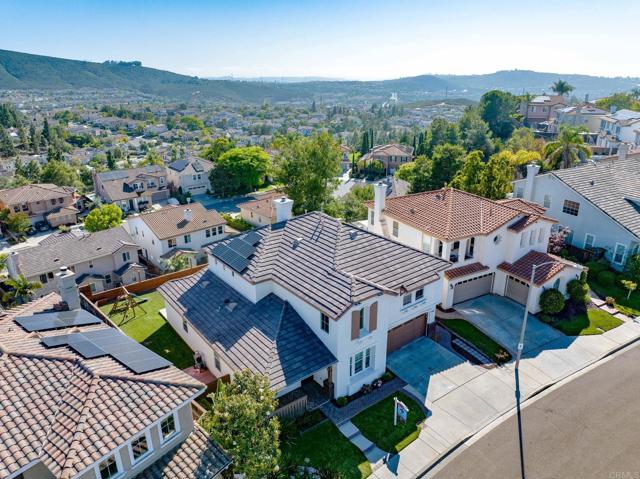 1438 Dolphin Court, San Marcos CA: https://media.crmls.org/mediaz/dec93d53-f8dc-4ac0-8f37-63adb120a3ea.jpg