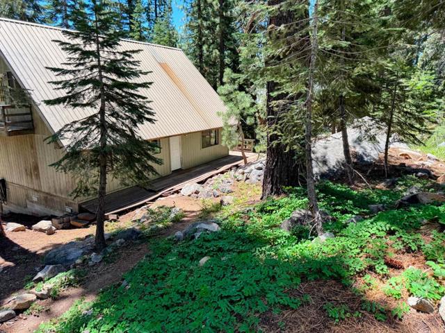50858 Red Fir Terrace, Soda Springs CA: https://media.crmls.org/mediaz/decac07c-64cc-4fdf-a5d1-8f84701d2bf5.jpg