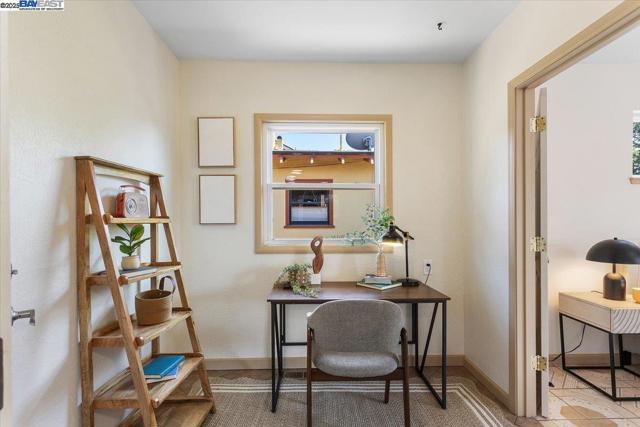 357 Melven Ct, San Leandro CA: https://media.crmls.org/mediaz/decbc23f-6a7e-422b-8ec7-695e324c9095.jpg