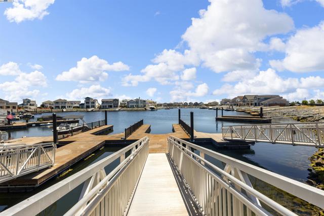 101 Sea Gate Place, Bethel Island CA: https://media.crmls.org/mediaz/decc90a5-ab53-48fb-8395-466731b966ef.jpg