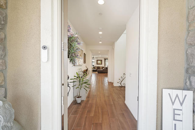 Detail Gallery Image 5 of 52 For 189 Azalea St, Fillmore,  CA 93015 - 4 Beds | 3/1 Baths