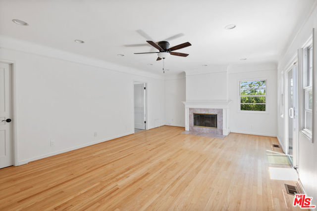 5572 Bradna Drive, Los Angeles CA: https://media.crmls.org/mediaz/decce128-0484-4f24-9ce3-d818a13a181e.jpg