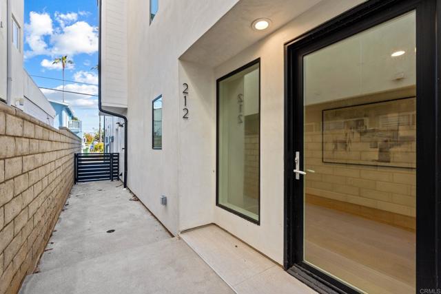 Image 52 of 59 For 212 Pacific Street